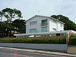 An exceptional 2 bedroom ground floor apartment with stunning harbour/sea views